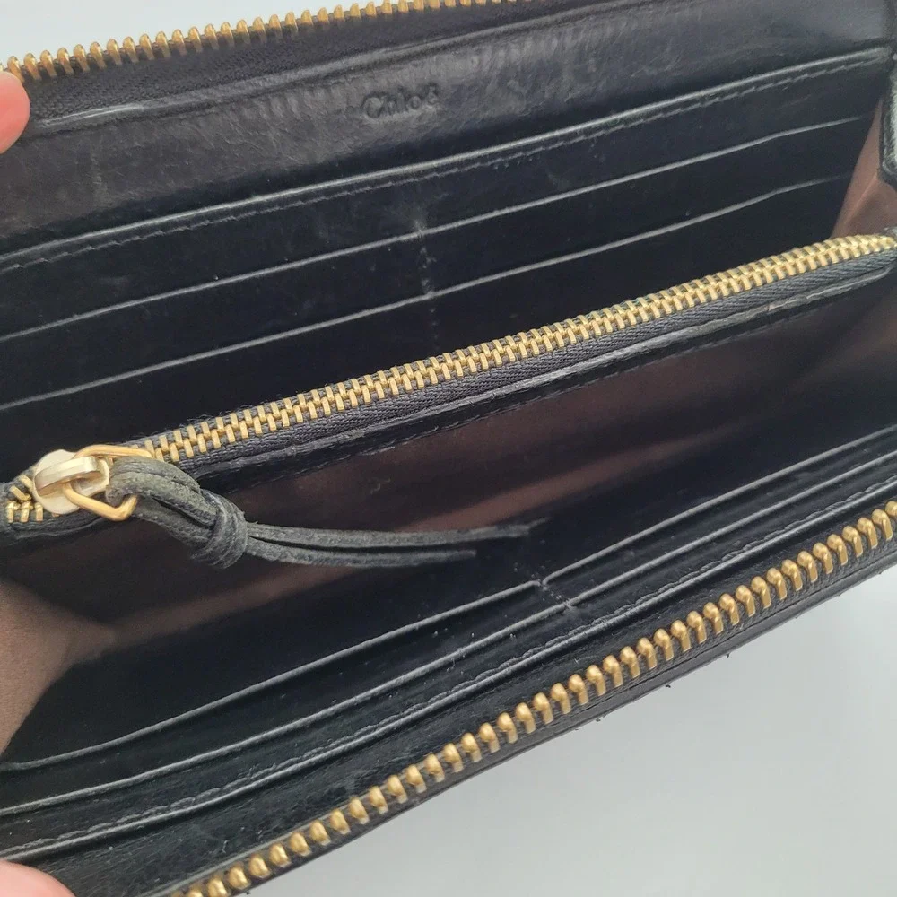 Chloe Black Leather Zip Around Long Wallet Gold Hardware Logo Plaque Large Quali